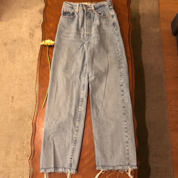 New Levi’s Ribcage Straight Ankle Raw Hem - Picture 4 of 8